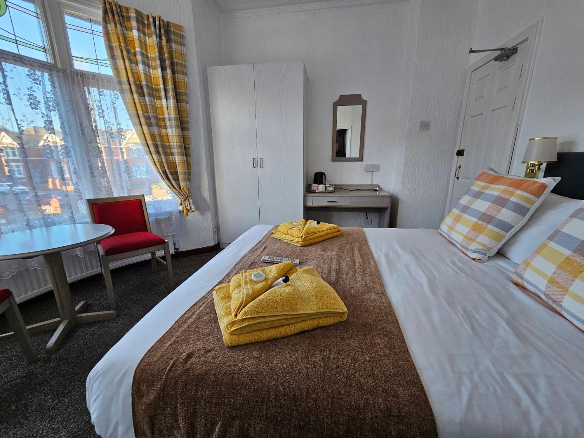 Collingwood Hotel Μπλάκπουλ Εξωτερικό φωτογραφία